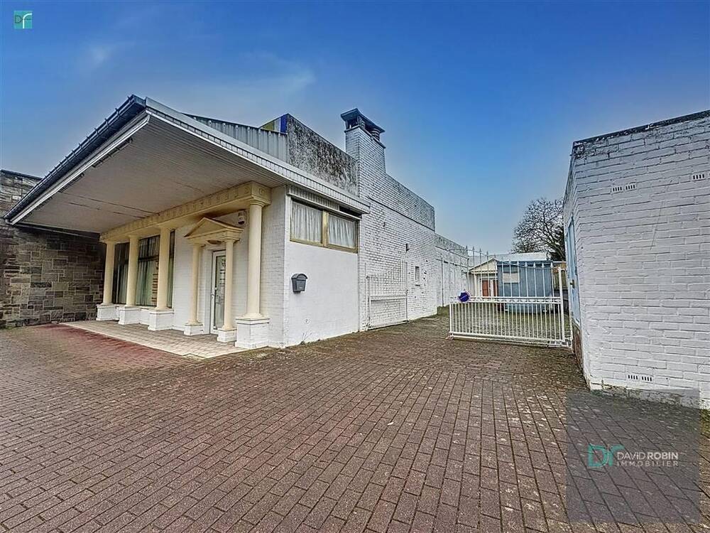 Commerce à vendre à Wanfercée-Baulet 6224 275000.00€ chambres 310.00m² - annonce 348339