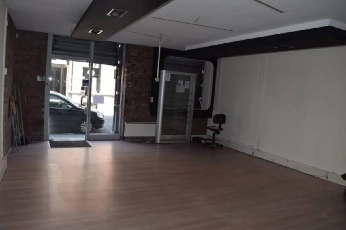 Commerce à louer à Péruwelz 7600 550.00€ 1 chambres 63.00m² - annonce 348951