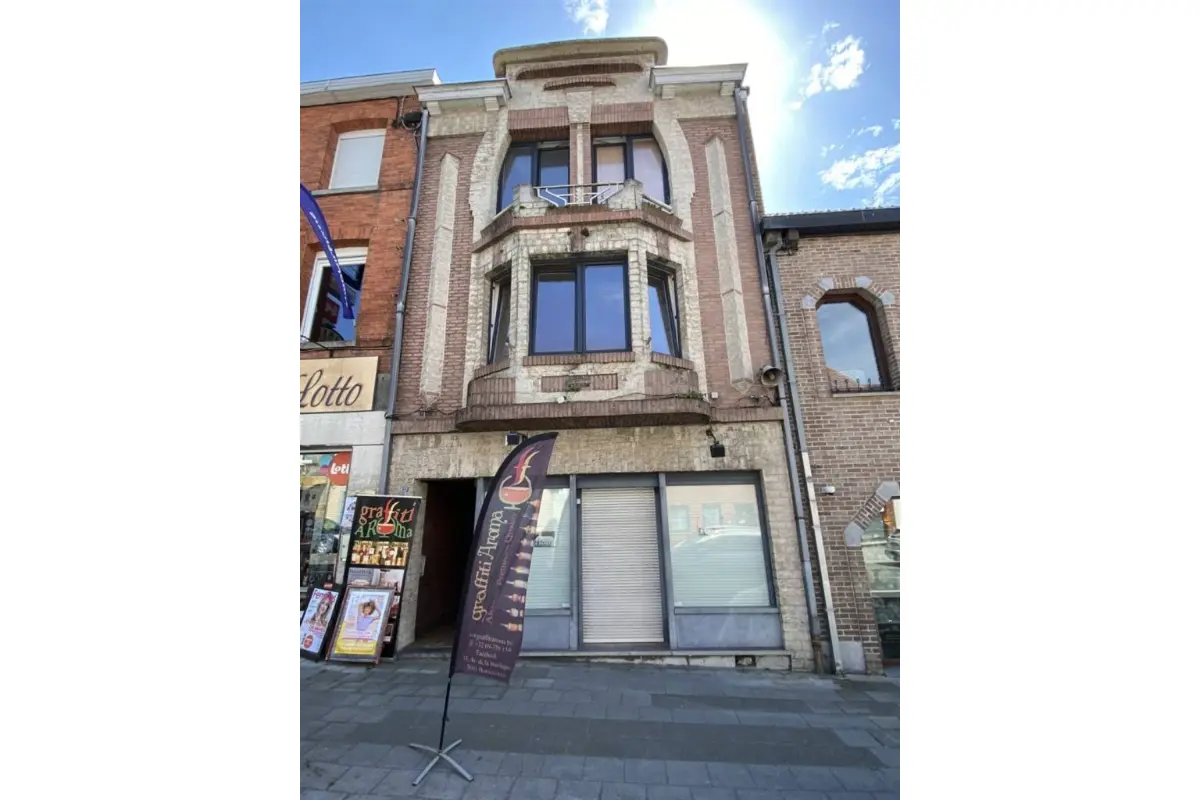 Immeuble de rapport - Immeuble à appartement à vendre à Bon-Secours 7603 95000.00€ 3 chambres 190.00m² - annonce 349417