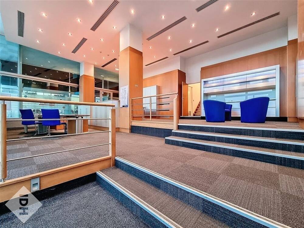 Commerce à à Tournai 7500 1400.00€ chambres m² - annonce 355409