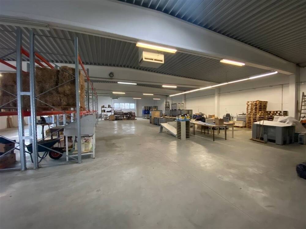Commerce à louer à Péruwelz 7600 2200.00€ chambres 600.00m² - annonce 356495