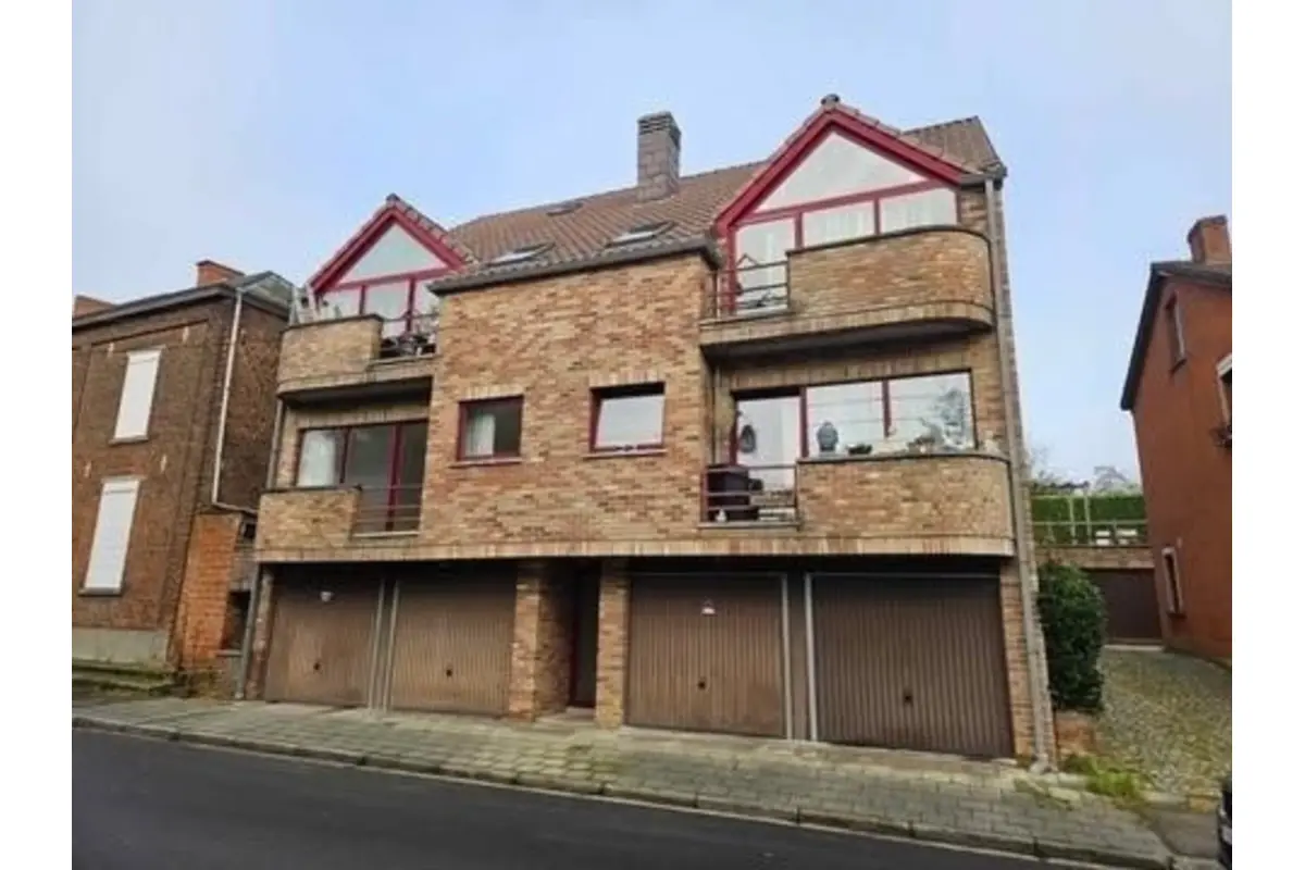 Appartement à louer à Thieu 7070 750.00€ 2 chambres 90.00m² - annonce 702559