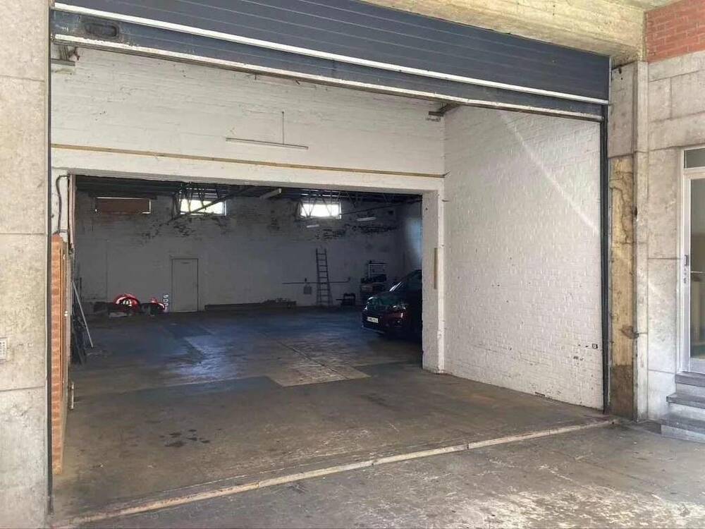 Commerce à vendre à Morlanwelz 7140 219000.00€ 0 chambres 500.00m² - annonce 366122