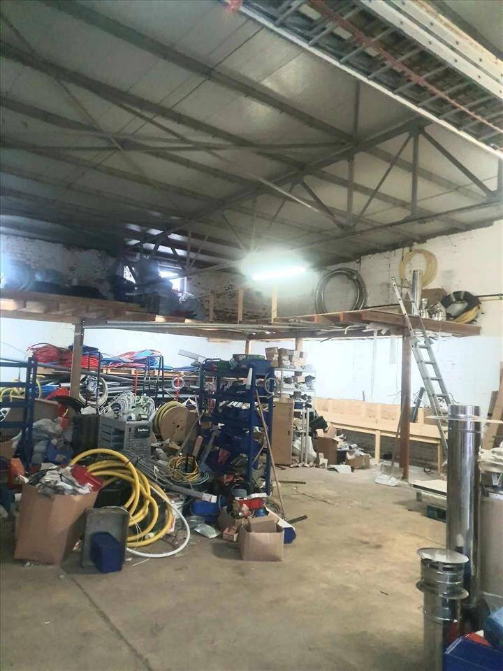 Commerce à vendre à Morlanwelz 7140 329000.00€ chambres 500.00m² - annonce 366123