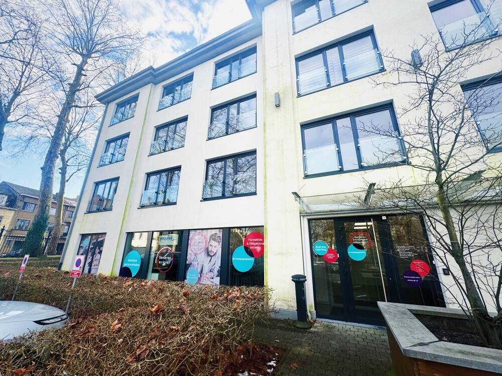 Commerce à à Tournai 7500 2500.00€ chambres 140.00m² - annonce 373154