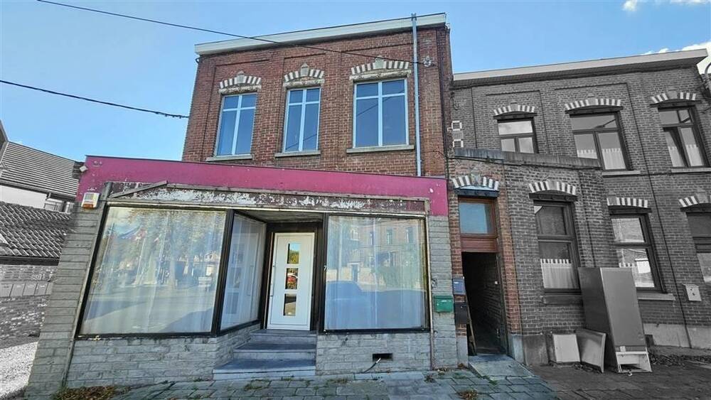 Immeuble de rapport - Immeuble à appartement à vendre à Ghlin 7011 180000.00€ 2 chambres 152.00m² - annonce 375837