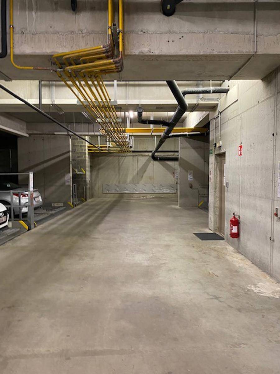 Parking / garage à vendre à Charleroi 6000 10000.00€ chambres m² - annonce 377006