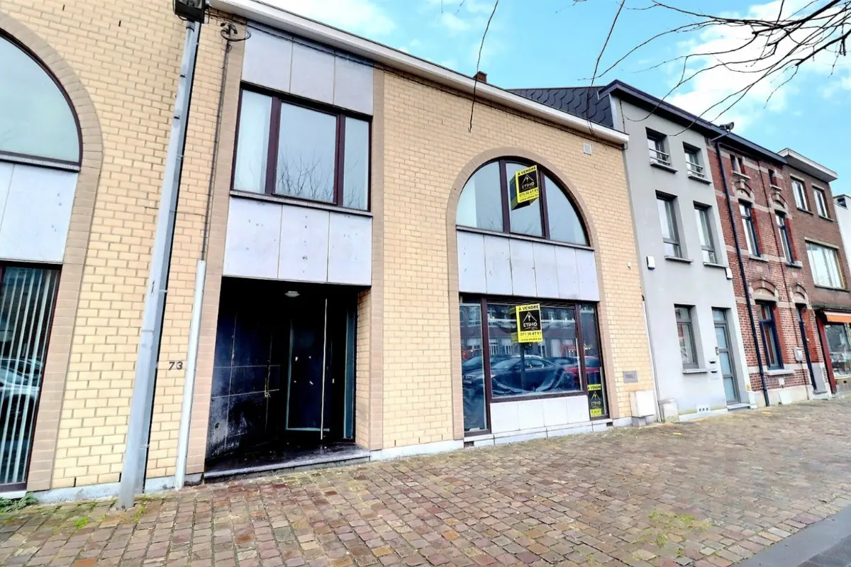 Commerce à vendre à Farciennes 6240 260000.00€  chambres 325.00m² - annonce 383462