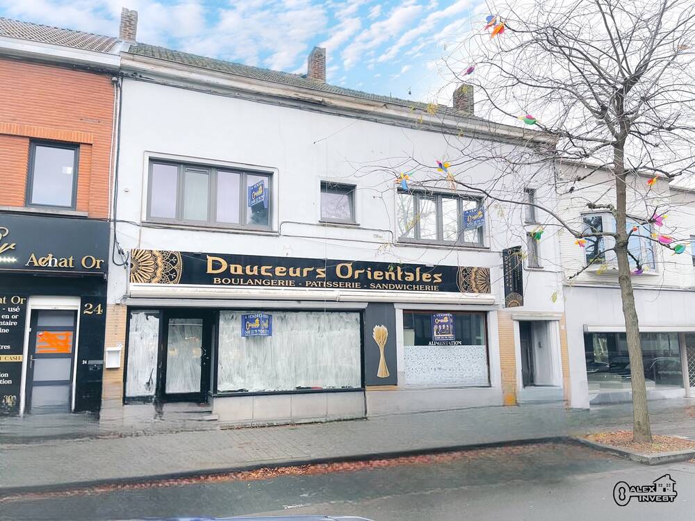Immeuble de rapport - Immeuble à appartement à vendre à La Louvière 7100 180000.00€ 3 chambres 214.00m² - annonce 393061