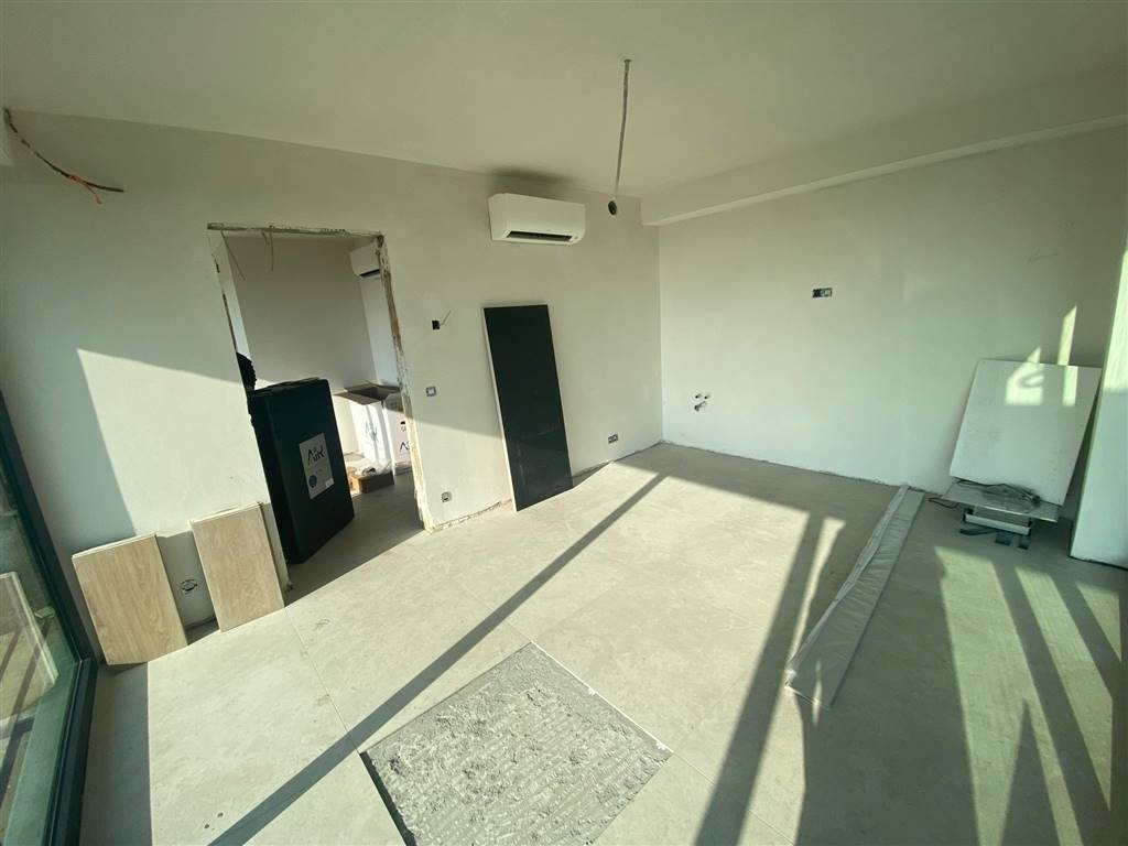 Commerce à louer à Mourcourt 7543 450.00€  chambres 15.60m² - annonce 396397