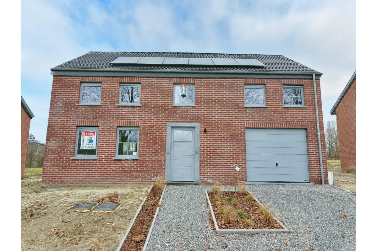 Maison à vendre à Nalinnes 6120 385000.00€ 3 chambres 160.00m² - annonce 410505