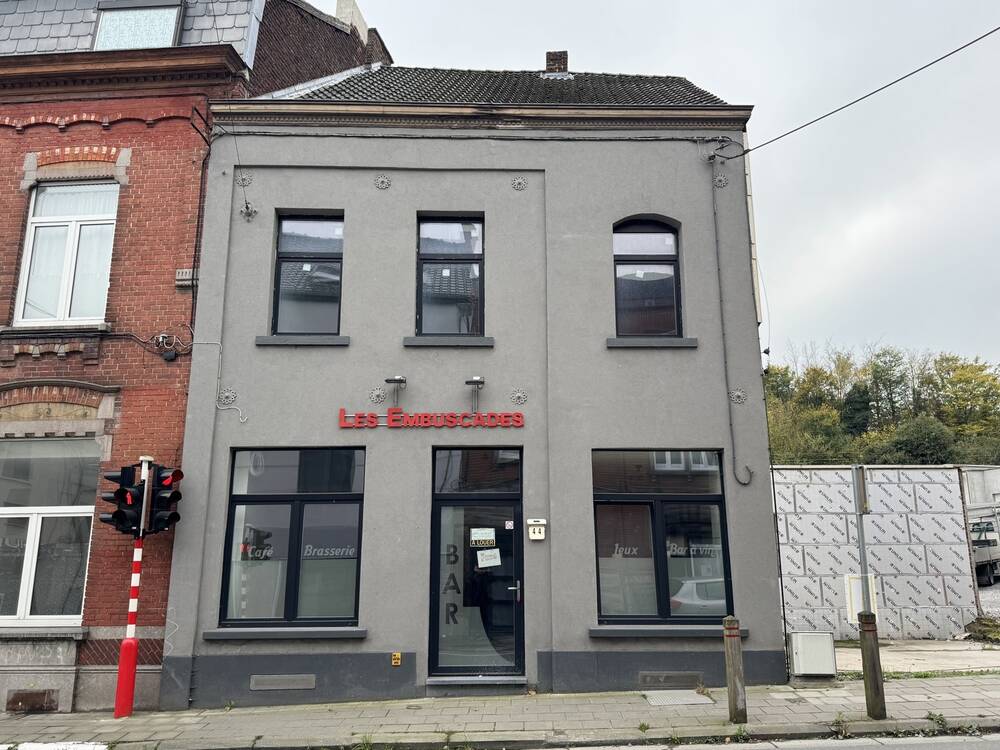 Immeuble de rapport - Immeuble à appartement à vendre à Strépy-Bracquegnies 7110 150000.00€ 3 chambres 220.00m² - annonce 416488