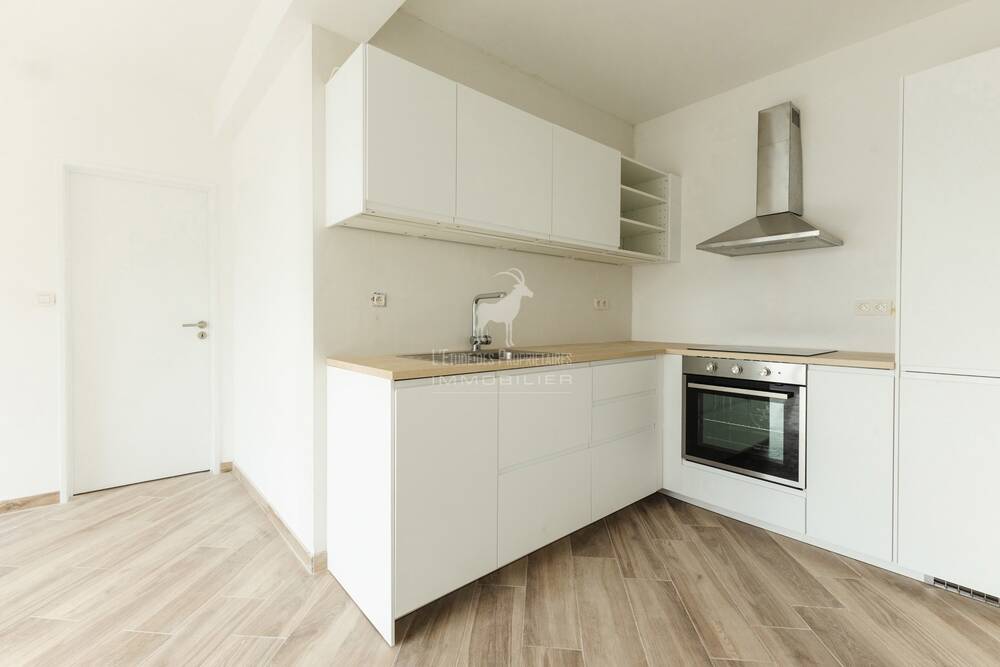 Appartement à à Charleroi 6000 800.00€ 2 chambres 85.00m² - annonce 416071