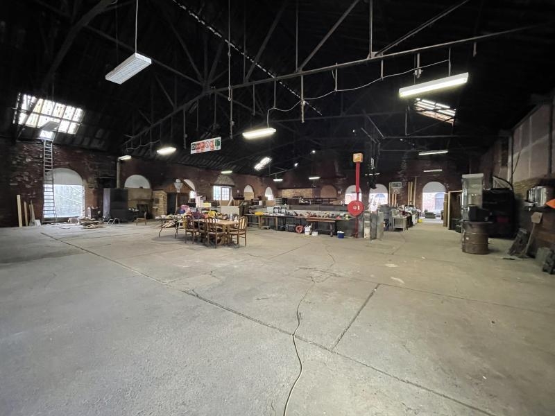 Commerce à vendre à Braine-le-Comte 7090 595000.00€ chambres 1955.00m² - annonce 417142
