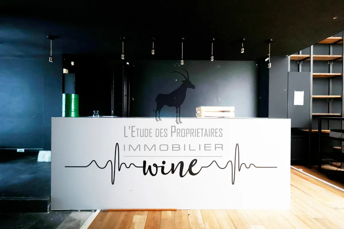 Commerce à vendre à La Louvière 7100 199000.00€  chambres 185.00m² - annonce 420645