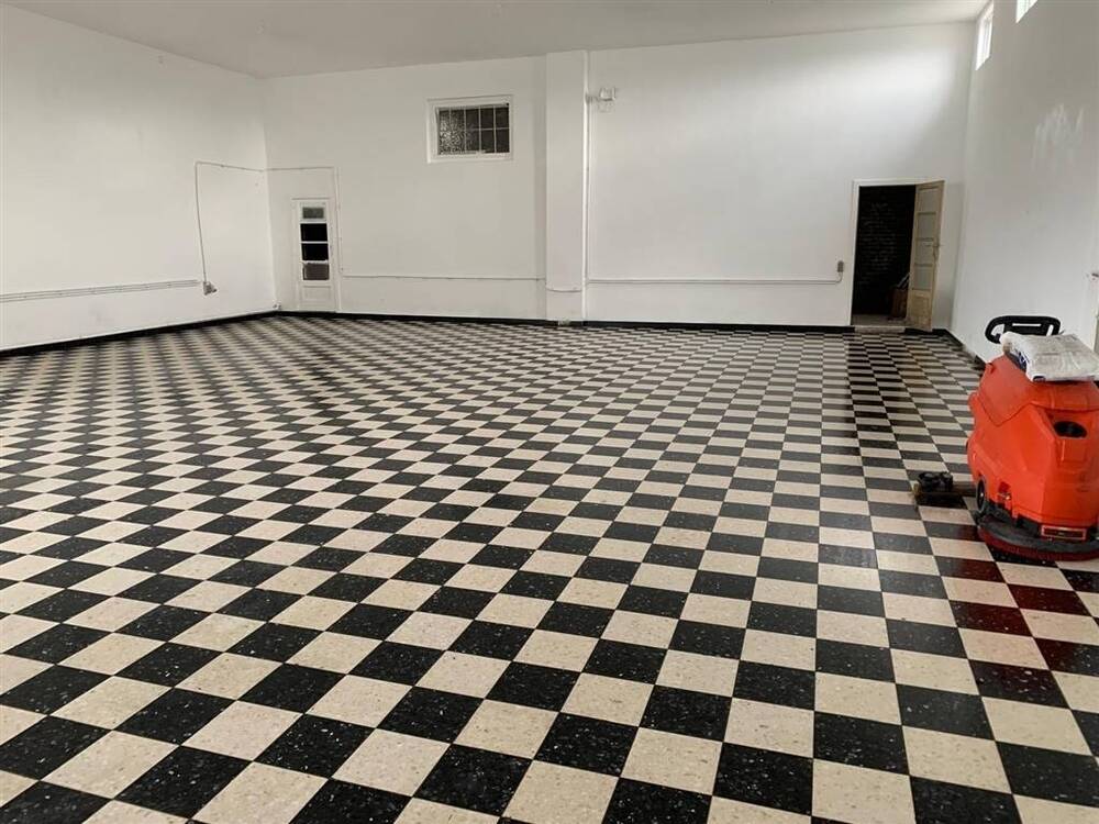 Commerce à louer à Jumet 6040 1000.00€ chambres m² - annonce 421375