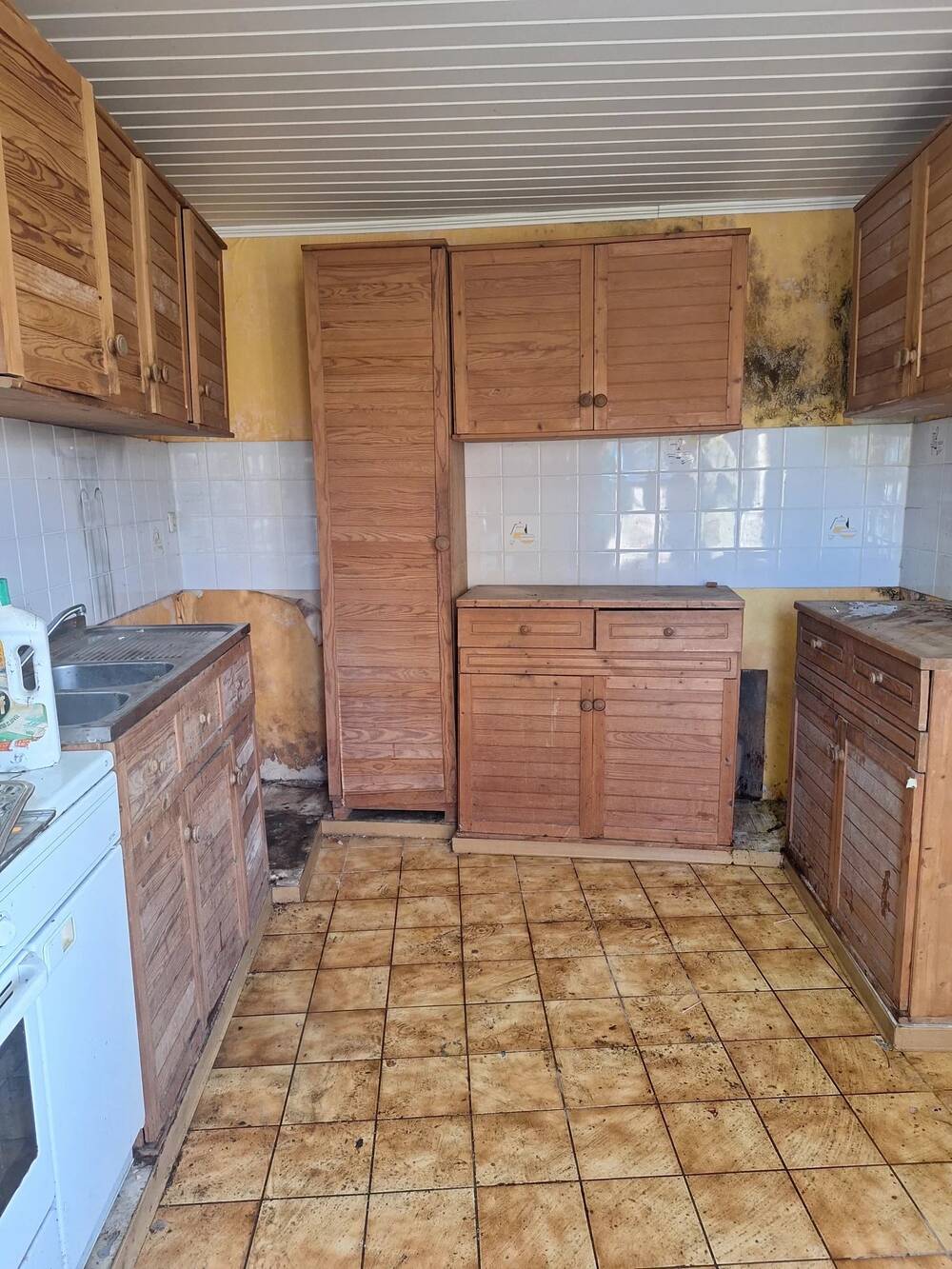 Maison à vendre à Gilly 6060 70000.00€ 2 chambres 89.00m² - annonce 426830