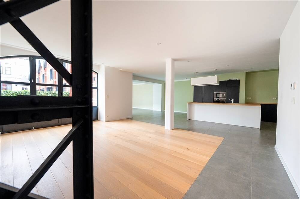 Appartement à à Tournai 7500 450000.00€ 2 chambres 175.00m² - annonce 426835