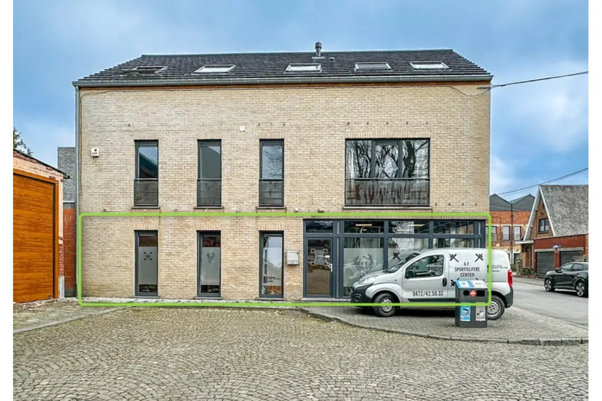 Commerce à vendre à Forchies-la-Marche 6141 155000.00€  chambres 87.50m² - annonce 427115