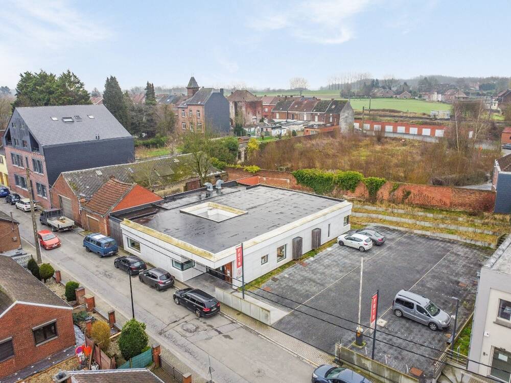 Commerce à vendre à Soignies 7060 749000.00€ 0 chambres 300.00m² - annonce 427989