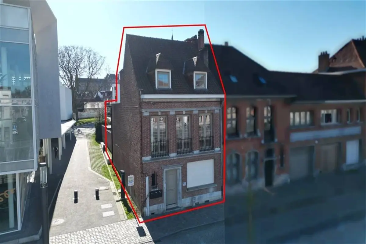 Immeuble de rapport - Immeuble à appartement à vendre à Tournai 7500 375000.00€ 5 chambres m² - annonce 429473