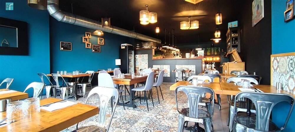 Commerce à vendre à Courcelles 6180 120000.00€ chambres m² - annonce 431062