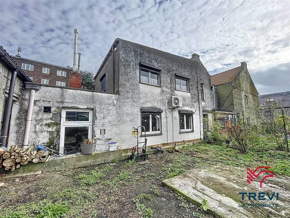 Maison à vendre à Marchienne-au-Pont 6030 85000.00€ 3 chambres 210.00m² - annonce 430979