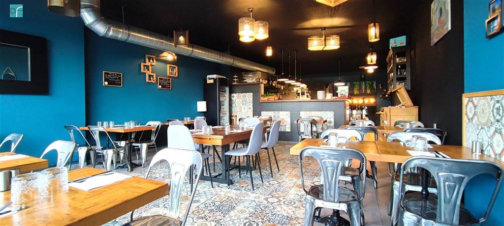 Commerce à vendre à Courcelles 6180 350000.00€  chambres m² - annonce 431295