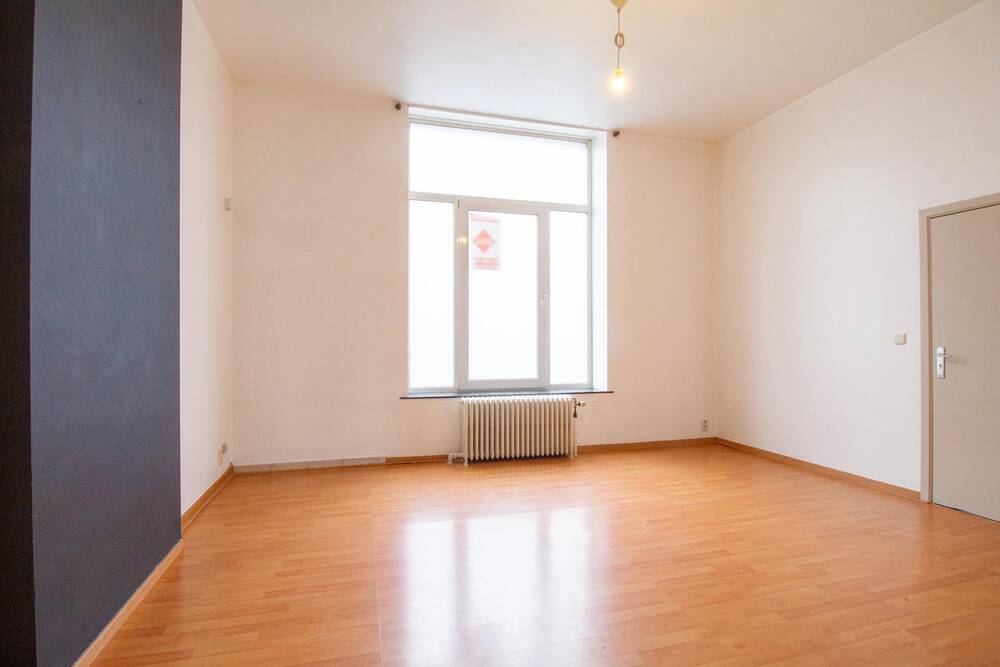 Rez-de-chaussée à vendre à Charleroi 6000 90000.00€ 1 chambres 58.00m² - annonce 435861
