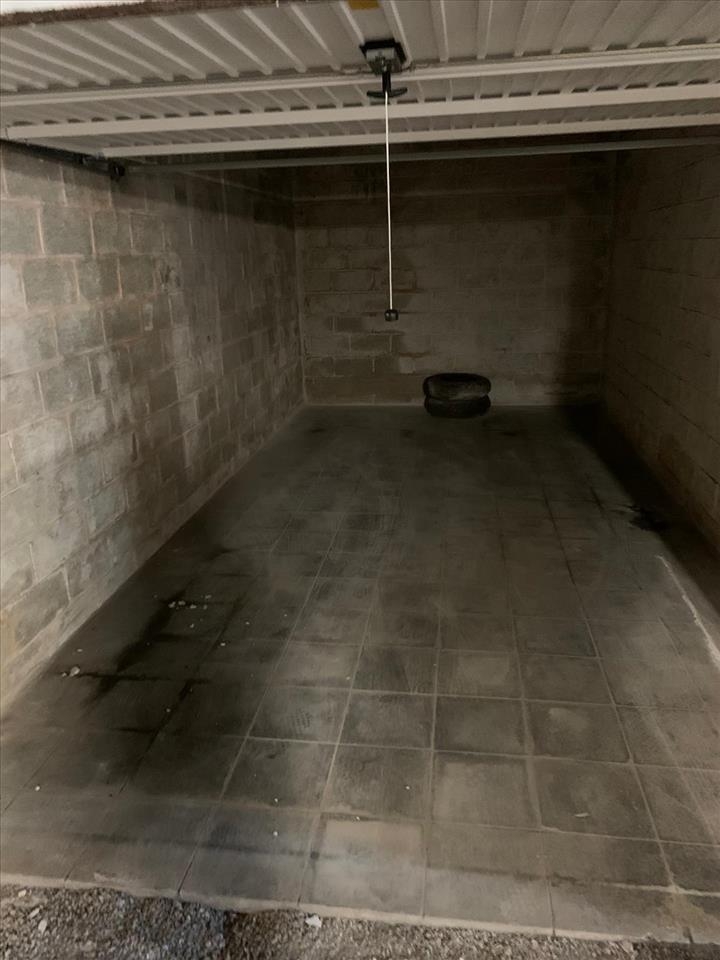 Parking / garage à vendre à La Louvière 7100 18000.00€ chambres m² - annonce 436333