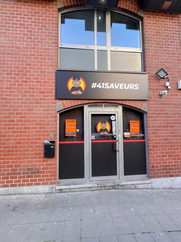 Commerce à louer à Charleroi 6000 1200.00€ chambres m² - annonce 436815