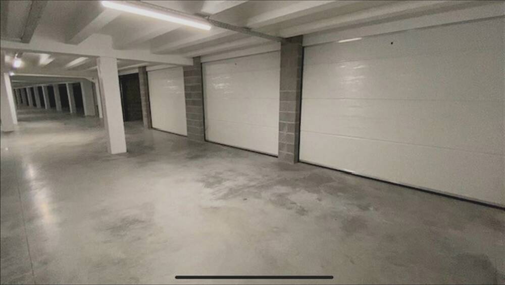 Parking / garage à louer à Mouscron 7700 151.00€ chambres m² - annonce 438972