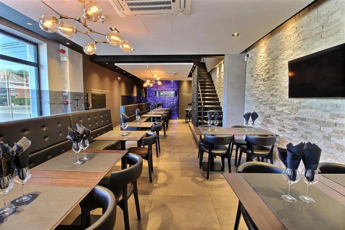 Commerce à vendre à Montigny-le-Tilleul 6110 1150000.00€  chambres 265.00m² - annonce 439157