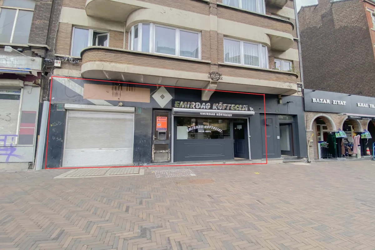 Commerce à vendre à Charleroi 6000 180000.00€  chambres 250.00m² - annonce 599274