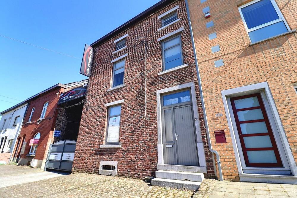 Maison à vendre à Montignies-sur-Sambre 6061 290000.00€ 5 chambres 325.00m² - annonce 441333