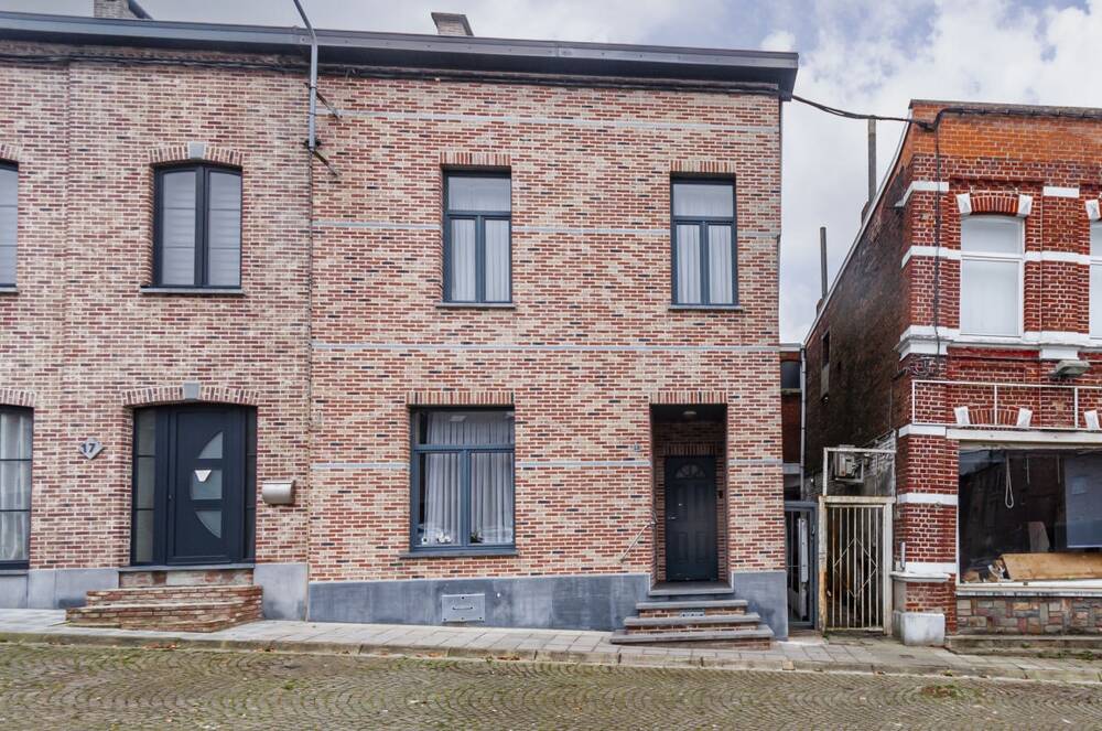Maison à vendre à Trazegnies 6183 178000.00€ 5 chambres 246.00m² - annonce 443696
