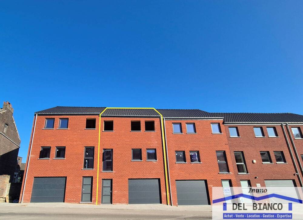 Maison à vendre à Couillet 6010 180000.00€ 4 chambres 235.00m² - annonce 444024