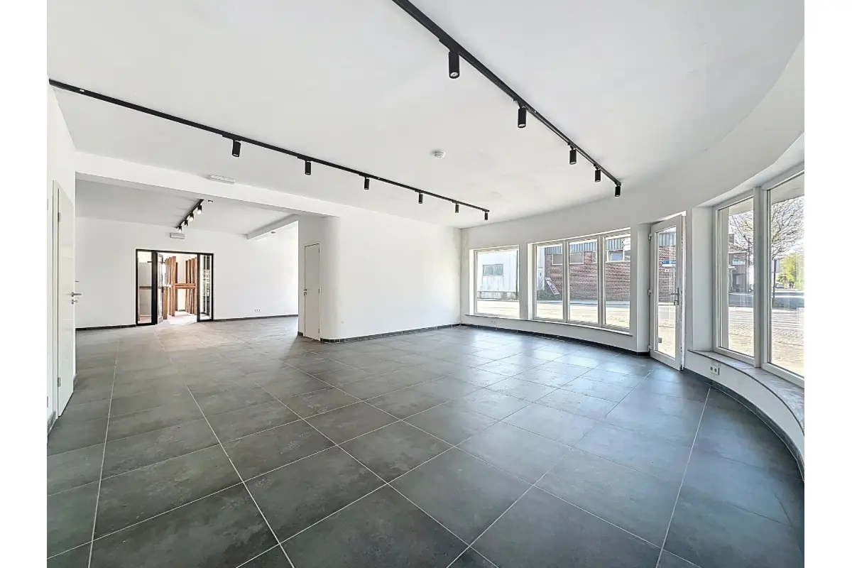 Commerce à louer à Ath 7800 2500.00€  chambres 150.00m² - annonce 443768