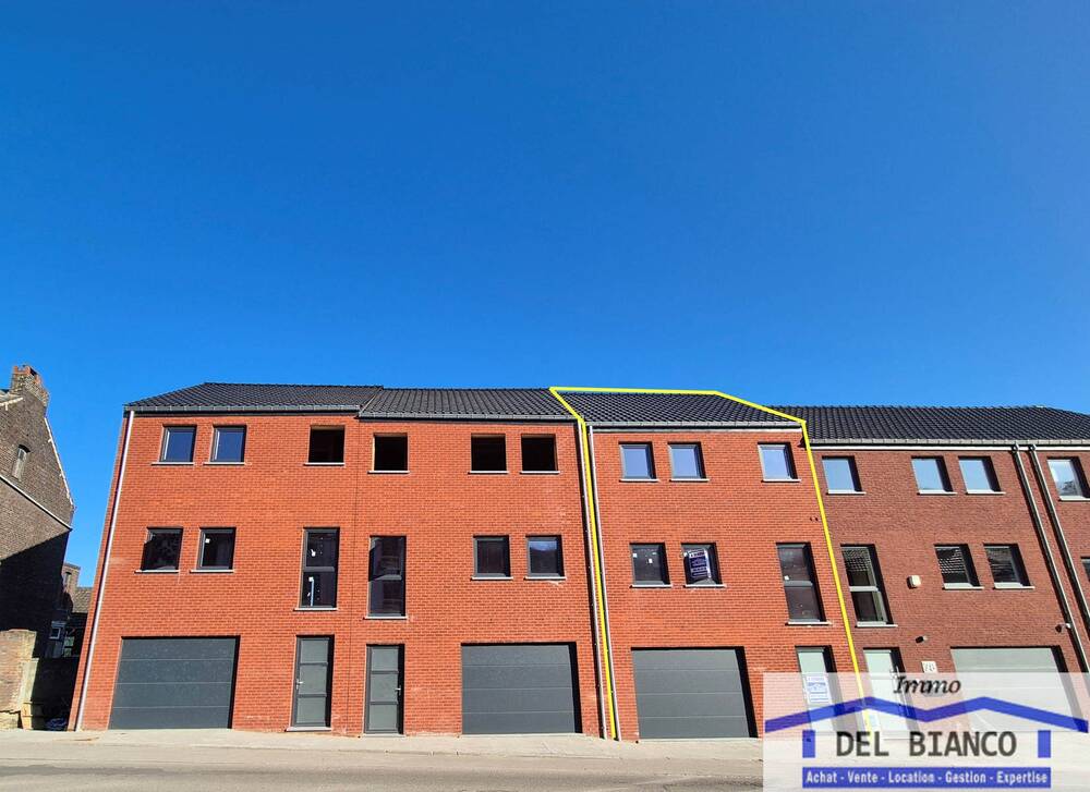 Maison à vendre à Couillet 6010 180000.00€ 3 chambres 235.00m² - annonce 444025