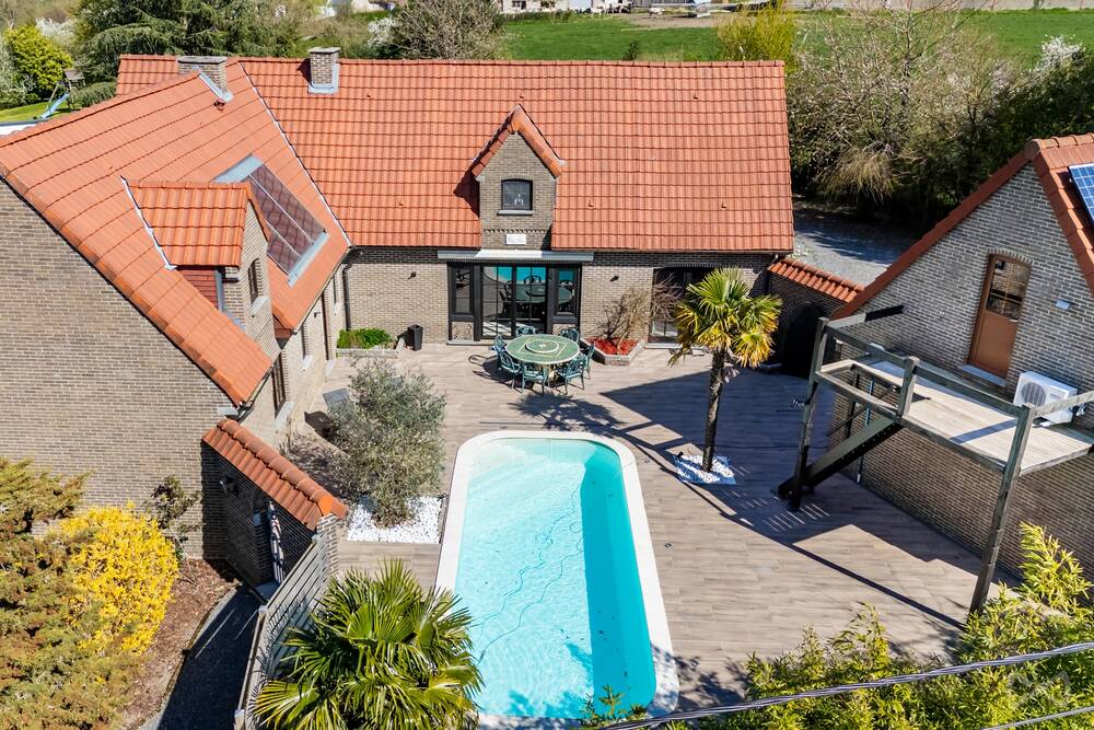 Maison à vendre à Barbençon 6500 497000.00€ 5 chambres 384.00m² - annonce 445906