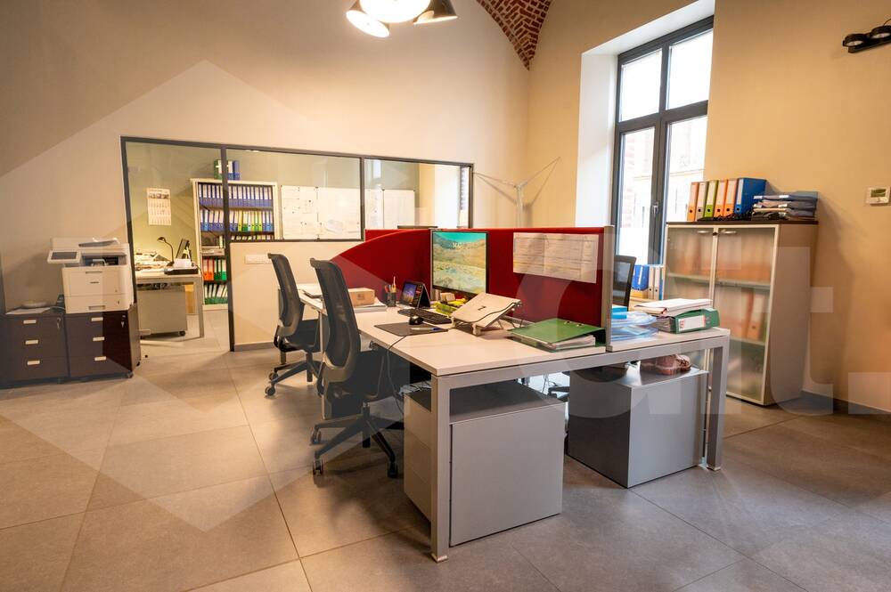 Commerce à louer à Tournai 7500 1900.00€ chambres 278.00m² - annonce 447151