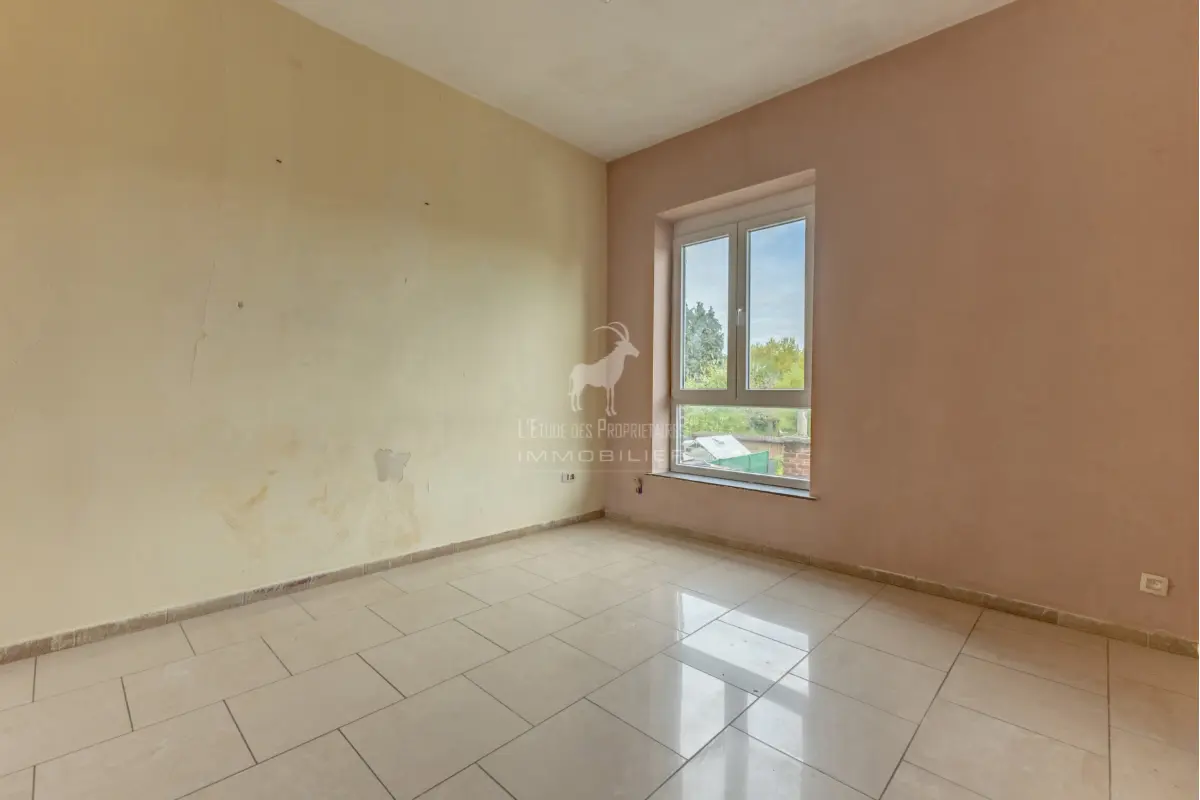 Appartement à vendre à Monceau-sur-Sambre 6031 64999.00€ 3 chambres 83.00m² - annonce 629587