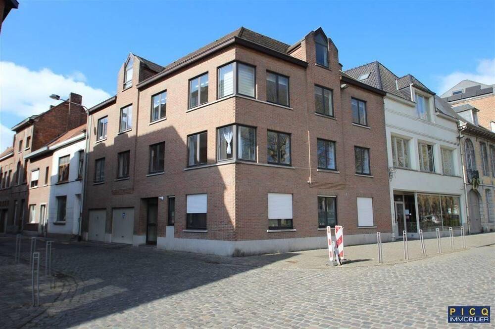 Immeuble mixte à vendre à Tournai 7500 595000.00€ 9 chambres m² - annonce 451104