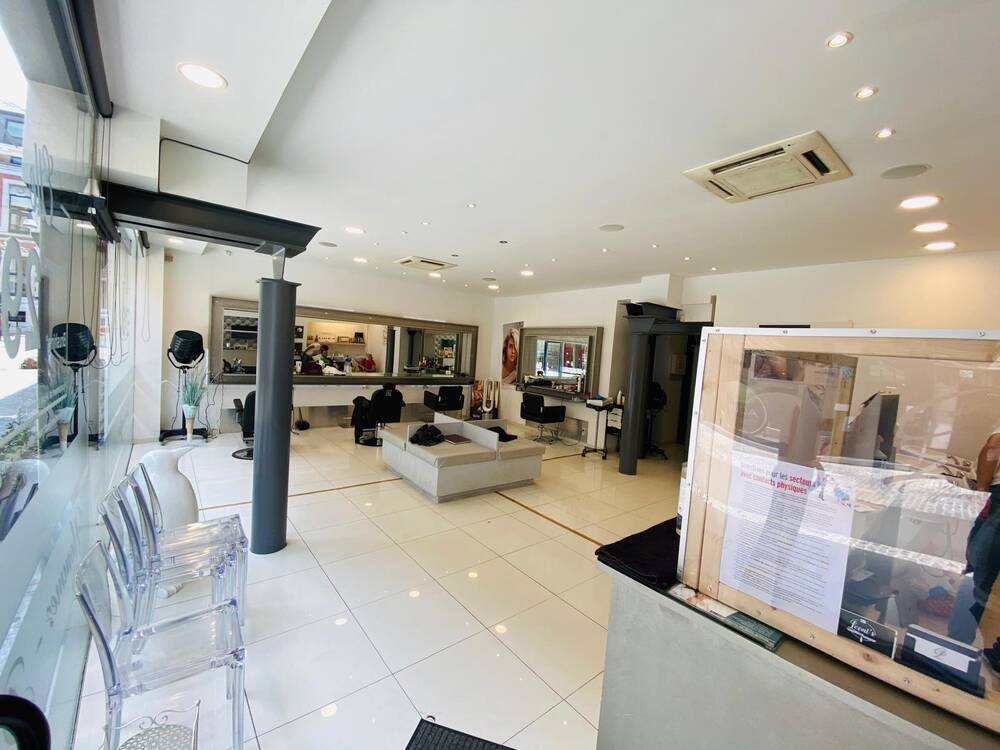Commerce à louer à Charleroi 6000 1250.00€ 0 chambres 55.00m² - annonce 452645