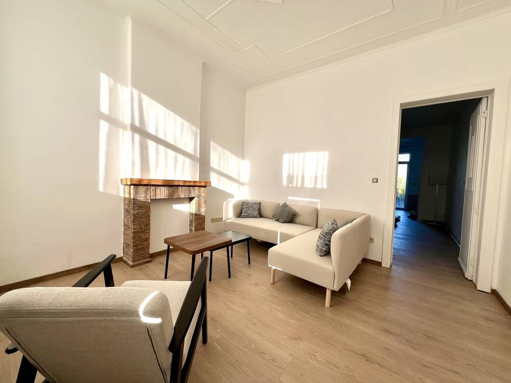 Studio à louer à Charleroi 6000 495.00€ 4 chambres 170.00m² - annonce 453040