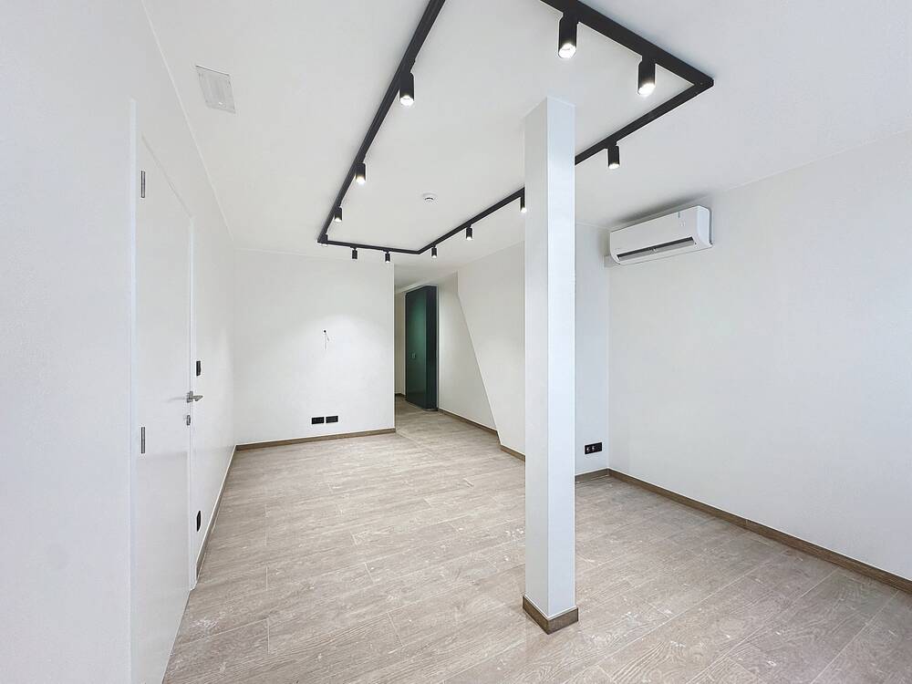 Commerce à à Beaumont 6500 700.00€ chambres 45.00m² - annonce 454285