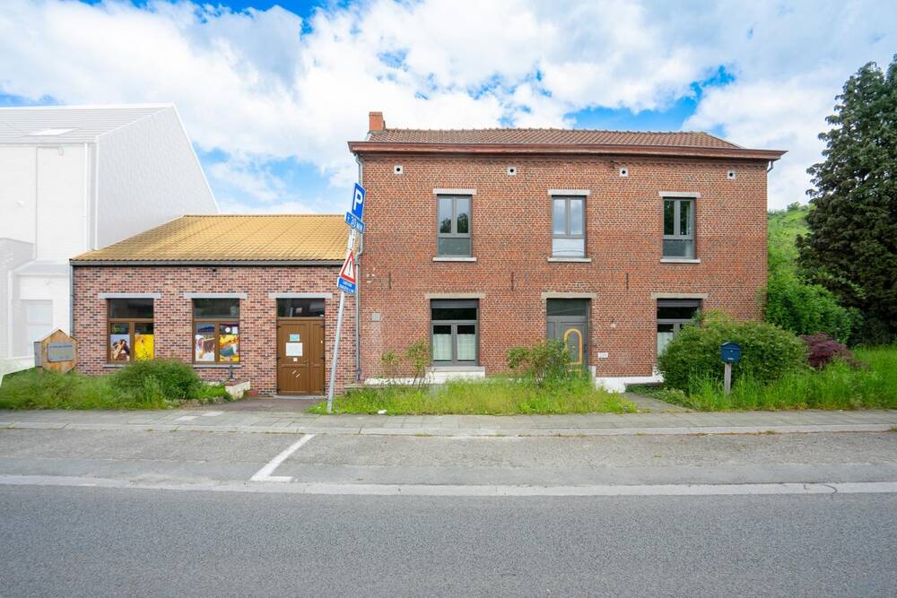 Maison à vendre à Jumet 6040 299000.00€ 3 chambres 410.00m² - annonce 454053
