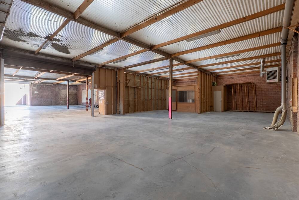 Commerce à vendre à Mouscron 7700 249000.00€ chambres 470.00m² - annonce 456349