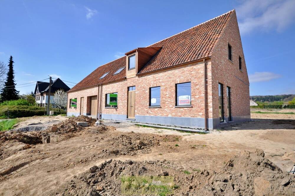 Immeuble de rapport - Immeuble à appartement à vendre à Amougies 7750 374900.00€ 3 chambres 198.00m² - annonce 456733