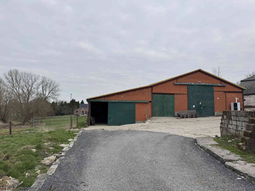 Parking / garage à louer à Ecaussinnes 7190 5.00€ chambres m² - annonce 456339